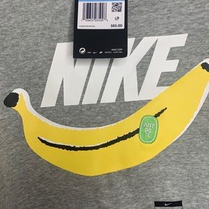 Nike Women Sweatshirt
